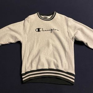Champion crewneck size small